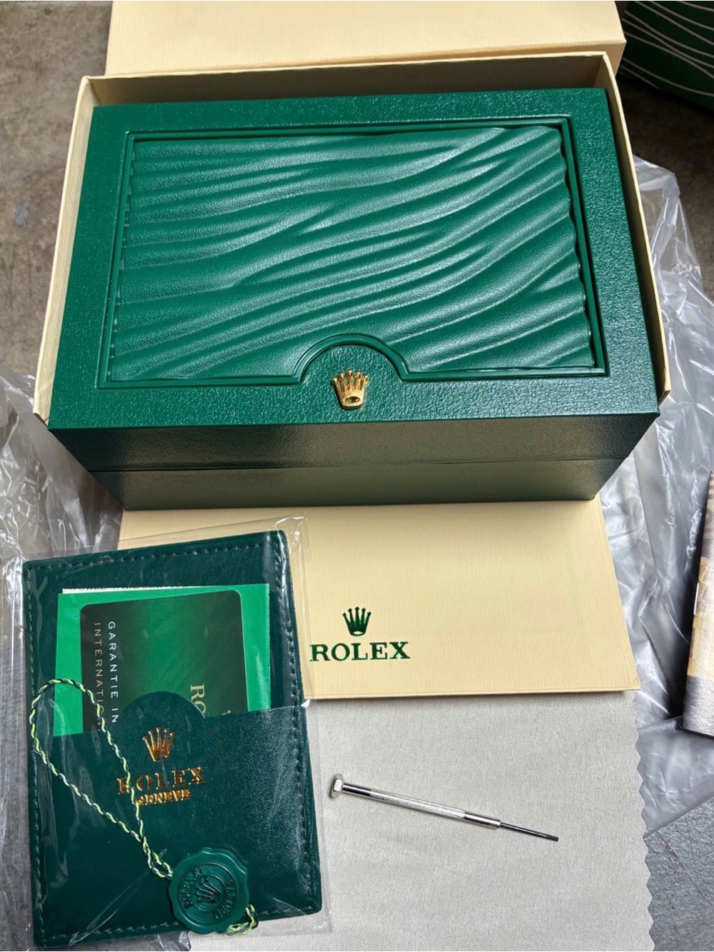 NEW REPLACEMENT Box - Picture 2 of 7